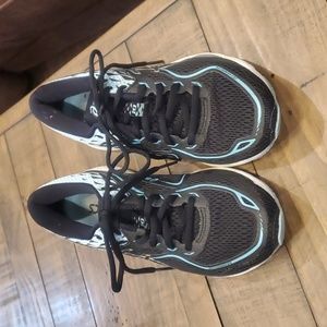 ASICS ~Gel Cumulus running shoes